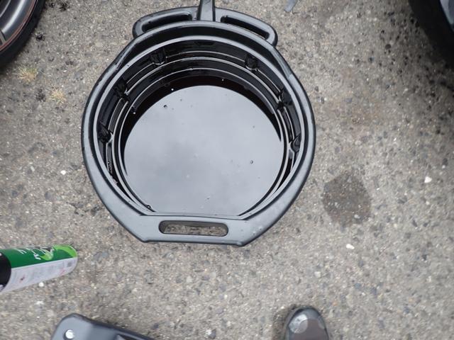 トヨタ プリウス オイル交換
ZVW30 Gツーリングセレクション 岡山市東区