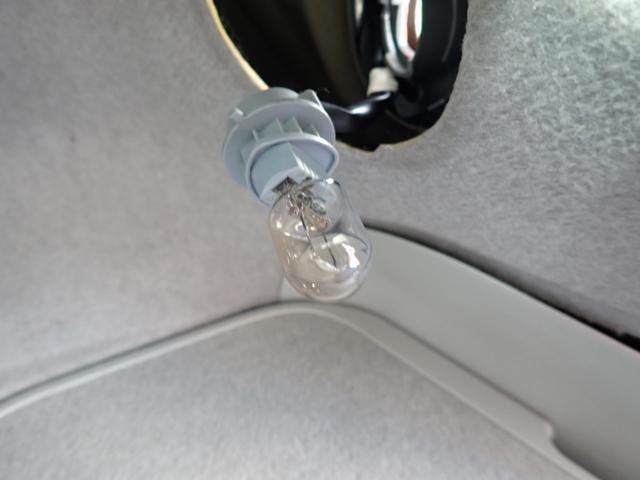 トヨタ 30プリウス バック球交換
ZVW30 Gツーリングセレクション 岡山市東区