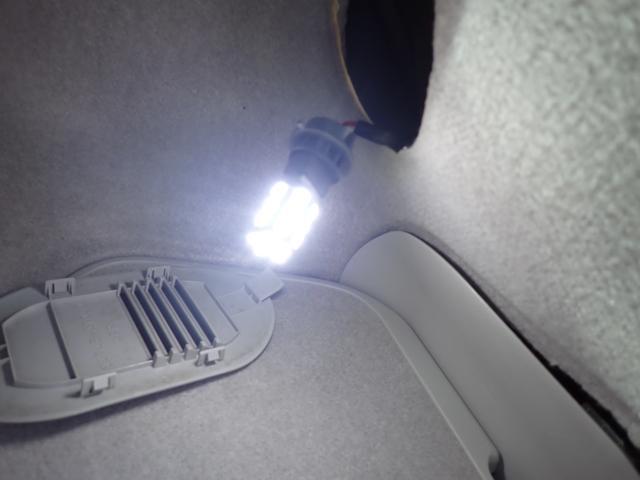 トヨタ 30プリウス バック球交換
ZVW30 Gツーリングセレクション 岡山市東区