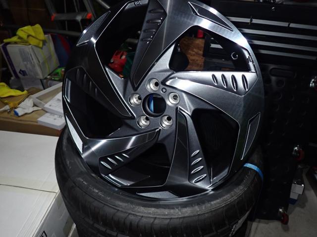 トヨタ プリウス ホイール交換
ZVW51 Aプレミアム 岡山市東区