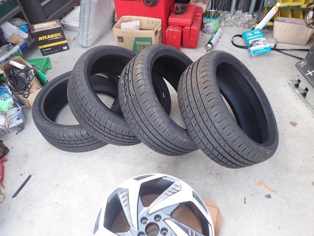 トヨタ プリウス ホイール交換
ZVW51 Aプレミアム 岡山市東区