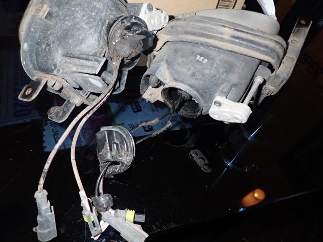 LEXUS SC フォグランプ交換
SC430 岡山市東区