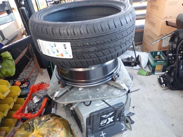 トヨタ 50プリウス ホイール交換
ZVW51 Aプレミアム 岡山市東区