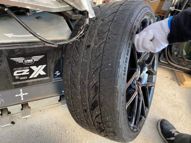 トヨタ プリウスα タイヤ交換
ZVW41 岡山市東区