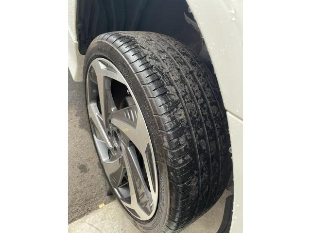 トヨタ　プリウス  ZVW51  Aプレミアム　タイヤ交換　岡山市東区