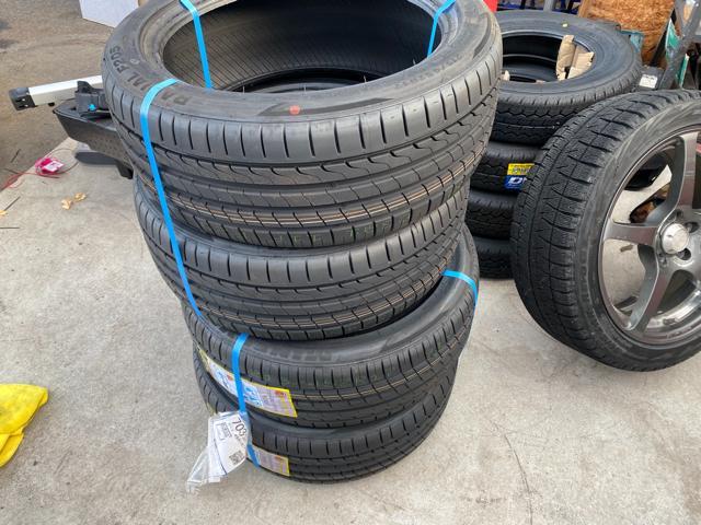 トヨタ 50プリウス タイヤ交換
ZVW55 Aプレミアム4WD 岡山市東区