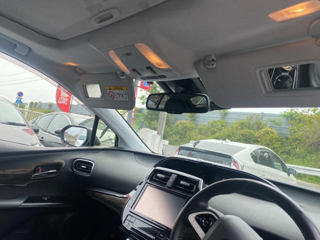 トヨタ 50プリウス ルームランプ交換
ZVW55 Aプレミアム4WD 岡山市東区