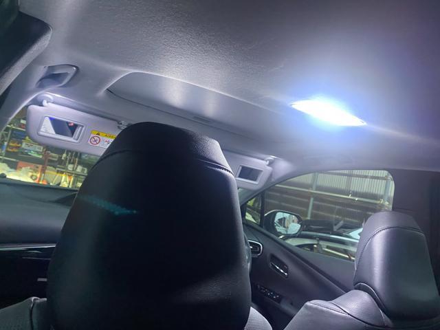 トヨタ 50プリウス ルームライトLED取り付け
ZVW51 Aプレミアム 岡山市東区