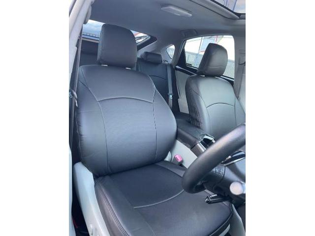 トヨタ　プリウス　Gツーリングセレクション　シートカバー取り付け　ZVW30 岡山市東区