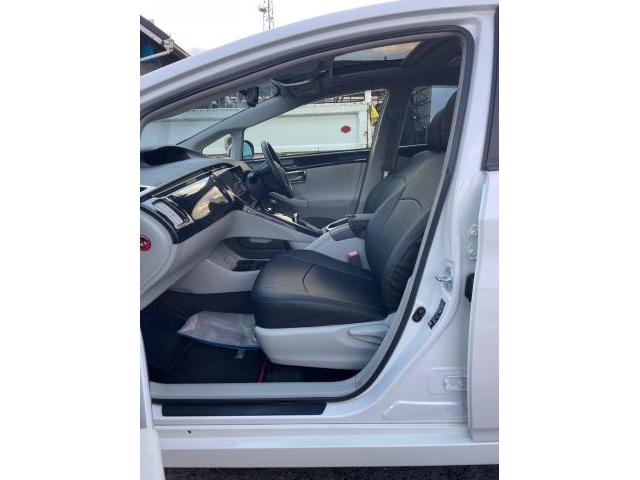 トヨタ　プリウス　Gツーリングセレクション　シートカバー取り付け　ZVW30 岡山市東区