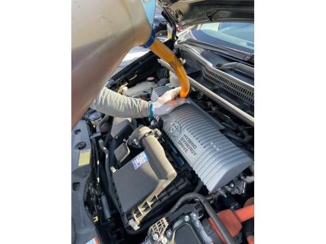 トヨタ　プリウス　Ｇツーリングセレクション オイル交換　エレメント交換　ZVW30 岡山市東区