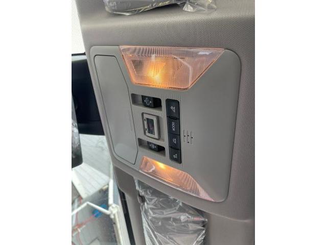 トヨタ　ＲＡＶ４　アドベンチャー　LEDルームランプ　交換　MXAA54  岡山市東区