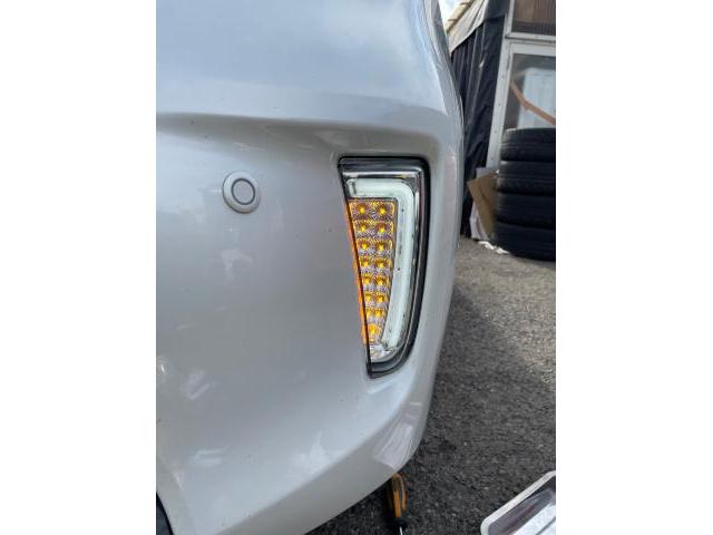 トヨタ　プリウス　G    LEDウインカー　取り付け　ZVW30  岡山市東区