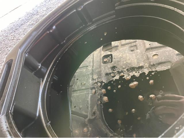 トヨタ　30プリウス　Gツーリングセレクション　納車前点検　オイル エレメント 交換　ワイパーゴム交換　エアコンフィルター交換　ZVW30  岡山市東区