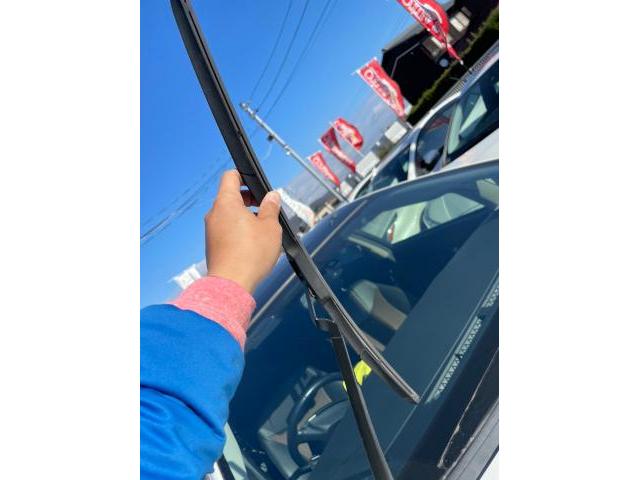 トヨタ　30プリウス　Gツーリングセレクション　納車前点検　オイル エレメント 交換　ワイパーゴム交換　エアコンフィルター交換　ZVW30  岡山市東区