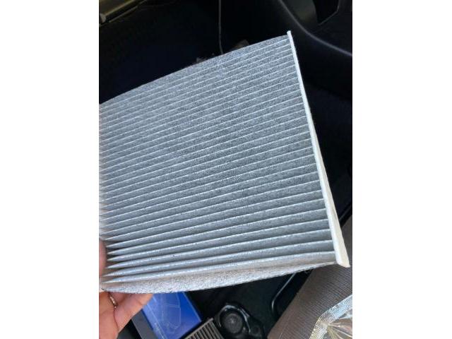 トヨタ　30プリウス　Gツーリングセレクション　納車前点検　オイル エレメント 交換　ワイパーゴム交換　エアコンフィルター交換　ZVW30  岡山市東区