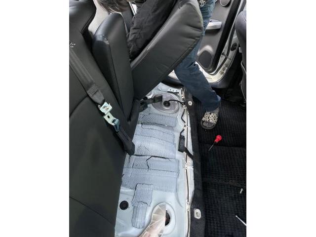 トヨタ　30プリウス　シートカバー　取り付け　ZVW30  岡山市東区