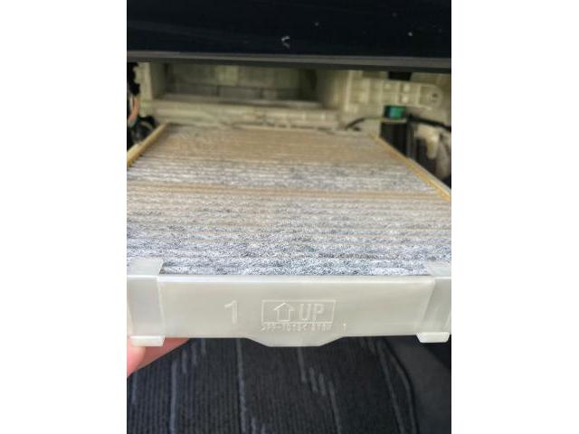 トヨタ　プリウス　ワイパーゴム交換　エアコンフィルター交換　ZVW51  岡山市東区