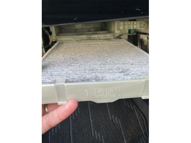 トヨタ　プリウス　ワイパーゴム交換　エアコンフィルター交換　ZVW51  岡山市東区