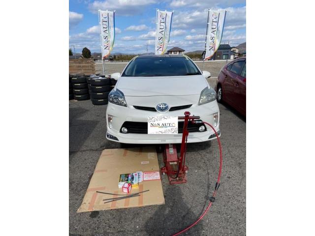 トヨタ　30プリウス　納車前点検　オイル　エレメント　ワイパーゴム　エアコンフィルター　交換　ZVW30  岡山市東区