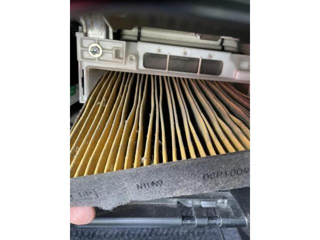 トヨタ　30プリウス　納車前点検　オイル　エレメント　ワイパーゴム　エアコンフィルター　交換　ZVW30  岡山市東区