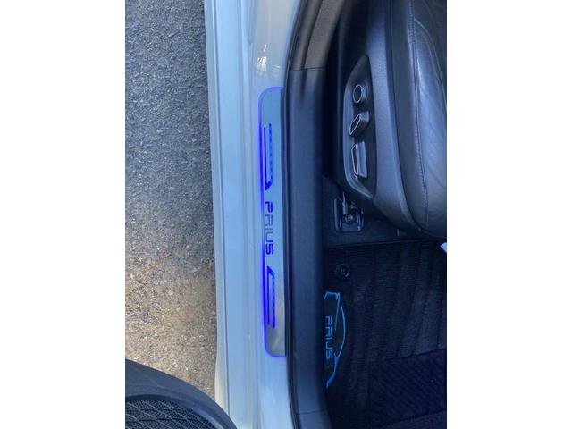 トヨタ　50プリウス　イルミネーション付き　スカッフプレート　取り付け　 ZVW51 岡山市東区