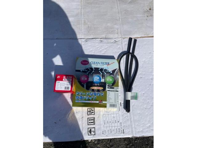 トヨタ　30プリウス　納車前点検　オイル　エレメント　ワイパーゴム　エアコンフィルター　交換　ZVW30  岡山市東区