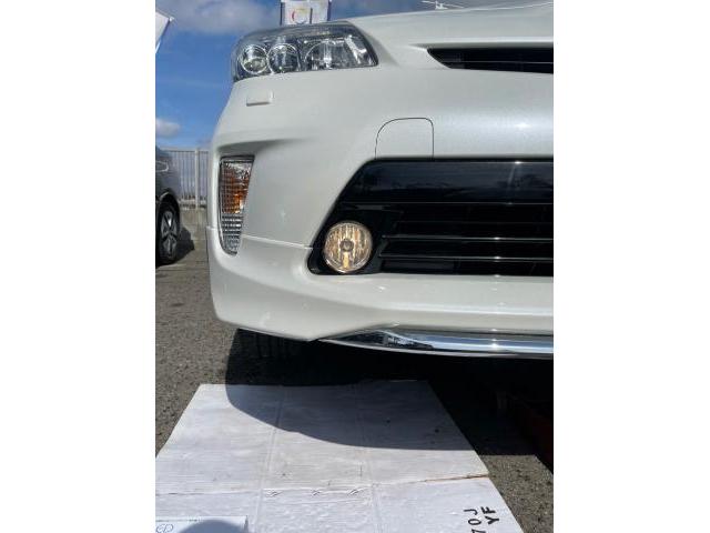 トヨタ　30プリウス　fclフォグランプ交換　ZVW30 岡山市東区