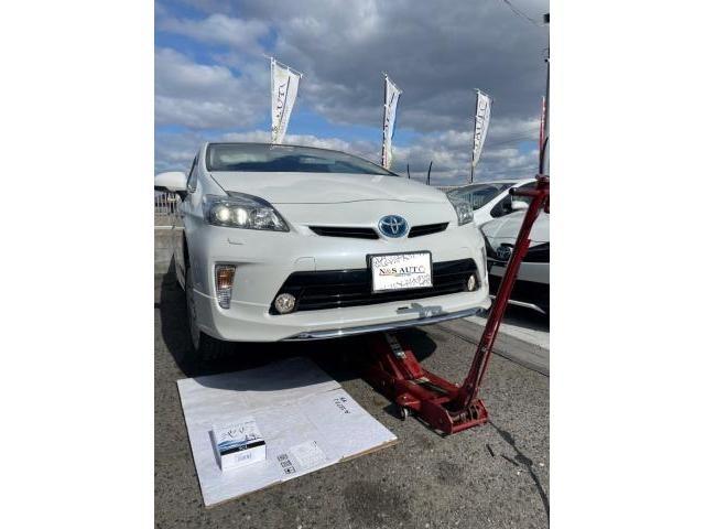 トヨタ　30プリウス　fclフォグランプ交換　ZVW30 岡山市東区