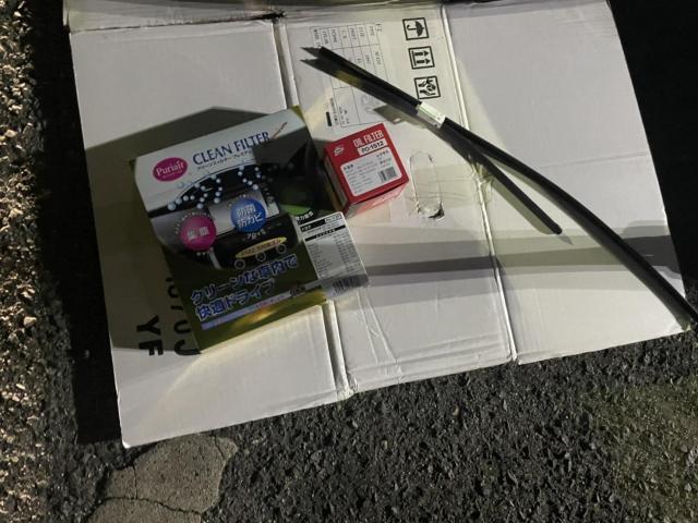 トヨタ　30プリウス　納車前点検　オイル　エレメント　ワイパーゴム　エアコンフィルター　交換　ZVW30 岡山市東区