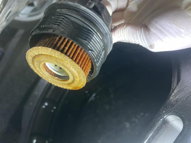 トヨタ　30プリウス　納車前点検　オイル　エレメント　ワイパーゴム　エアコンフィルター　交換　ZVW30 岡山市東区