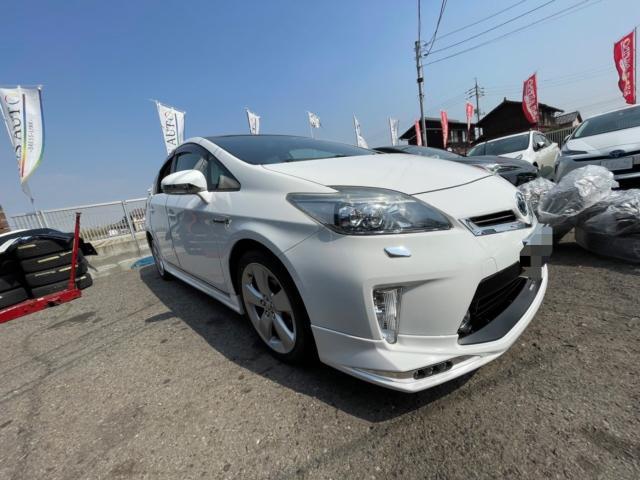 トヨタ　30プリウス　タイヤ4本　交換　納車前点検　オイル　エレメント　ワイパーゴム　エアコンフィルター　交換　ZVW30 岡山市東区