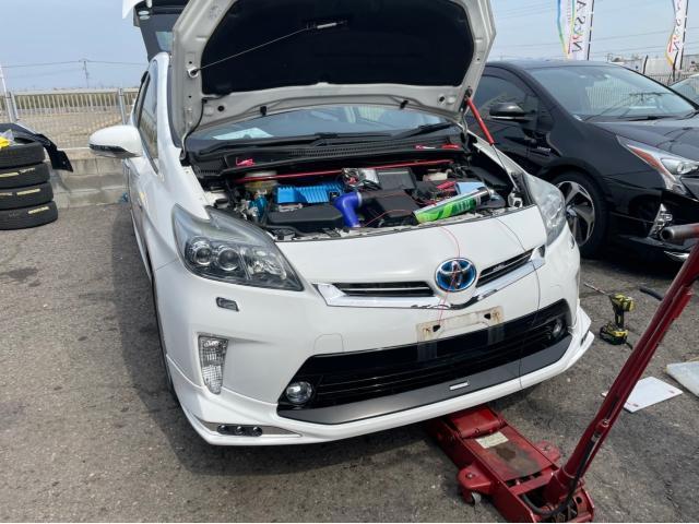 トヨタ　30プリウス　タイヤ4本　交換　納車前点検　オイル　エレメント　ワイパーゴム　エアコンフィルター　交換　ZVW30 岡山市東区