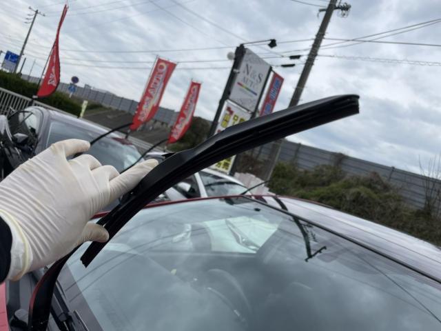 トヨタ　30プリウス　納車前点検　オイル交換　エレメント交換　ワイパーゴム交換　エアコンフィルター交換　ZVW30 岡山市東区