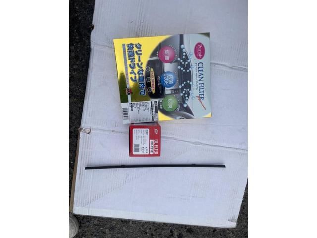 トヨタ　50プリウス　納車前点検　オイル交換　エレメント交換　エアコンフィルター交換　ZVW51 岡山市東区