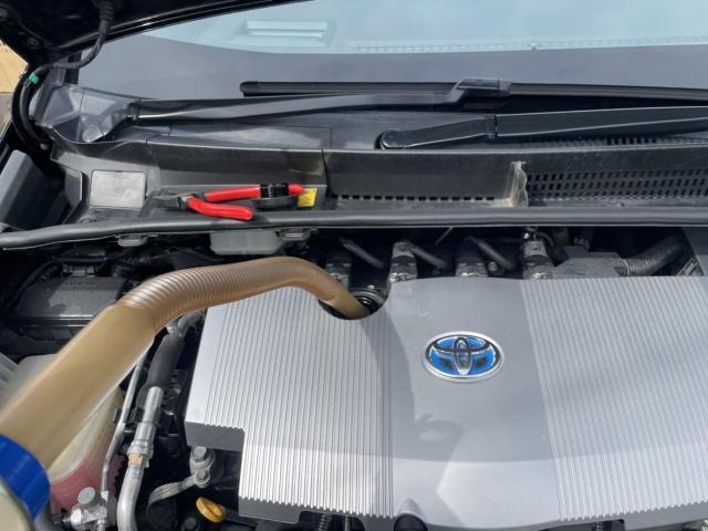 トヨタ　50プリウス　納車前点検　オイル交換　エレメント交換　エアコンフィルター交換　ZVW51 岡山市東区