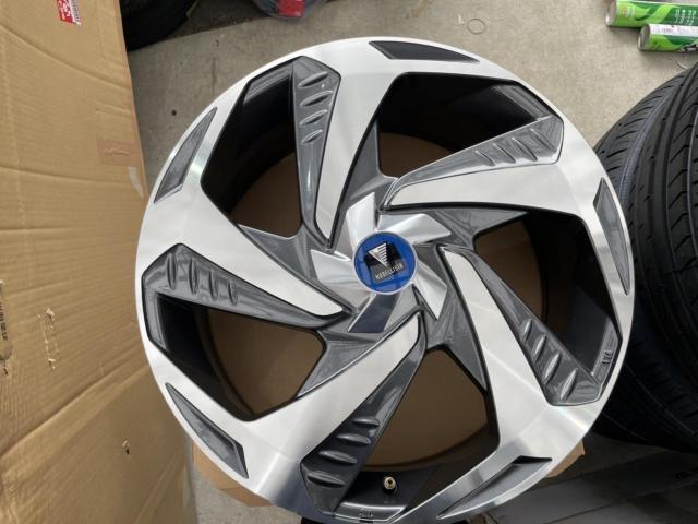 トヨタ 50プリウス モデリスタアイコニック 取り付け ホイール トヨタ 50プリウス モデリスタアイコニック 取り付け ホイール