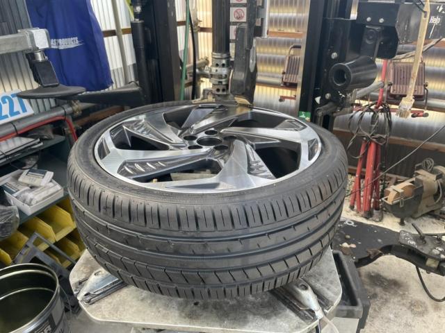 トヨタ 50プリウス モデリスタ 18インチホイール 取付 ZVW51 トヨタ 50プリウス モデリスタ 18インチホイール 取付 ZVW51