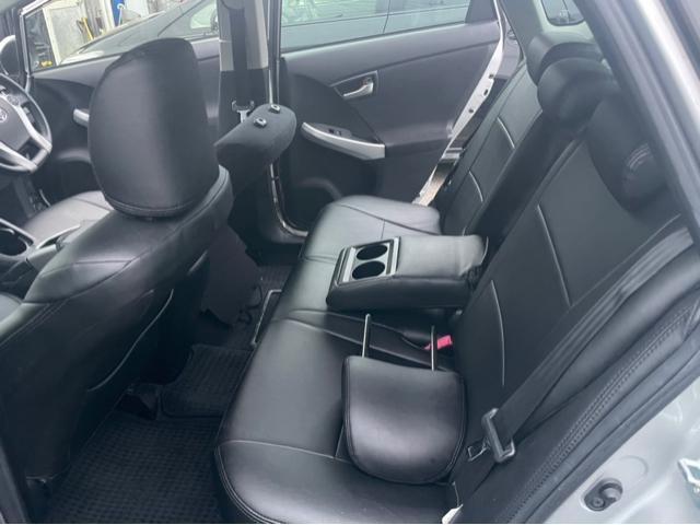 トヨタ　30系プリウス　シートカバー　付け替え　ZVW30 岡山市東区