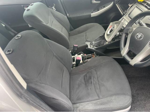 トヨタ　30系プリウス　シートカバー　付け替え　ZVW30 岡山市東区