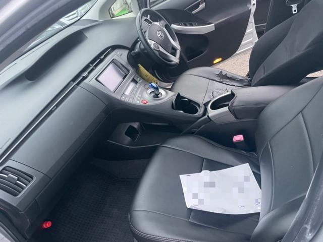 トヨタ　30系プリウス　シートカバー　付け替え　ZVW30 岡山市東区