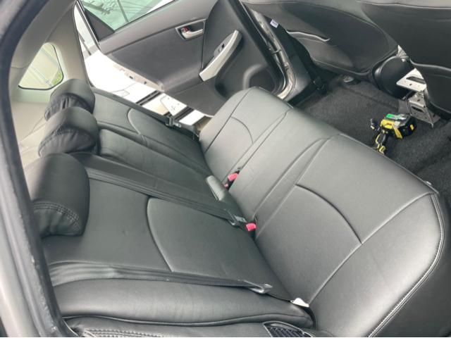 トヨタ　30系プリウス　シートカバー　付け替え　ZVW30 岡山市東区