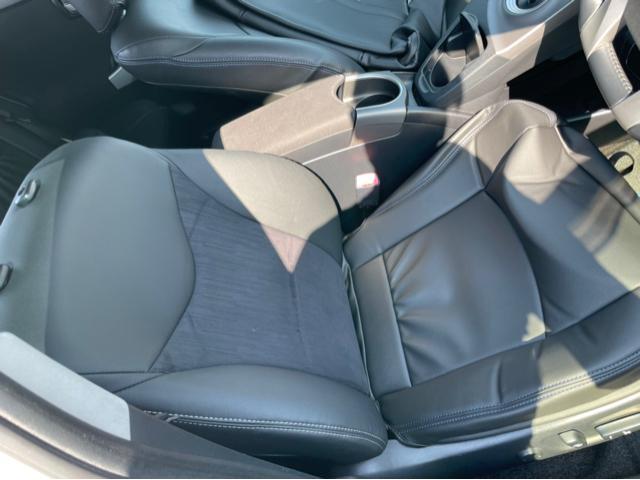 トヨタ　30系プリウス　シートカバー　付け替え　ZVW30 岡山市東区