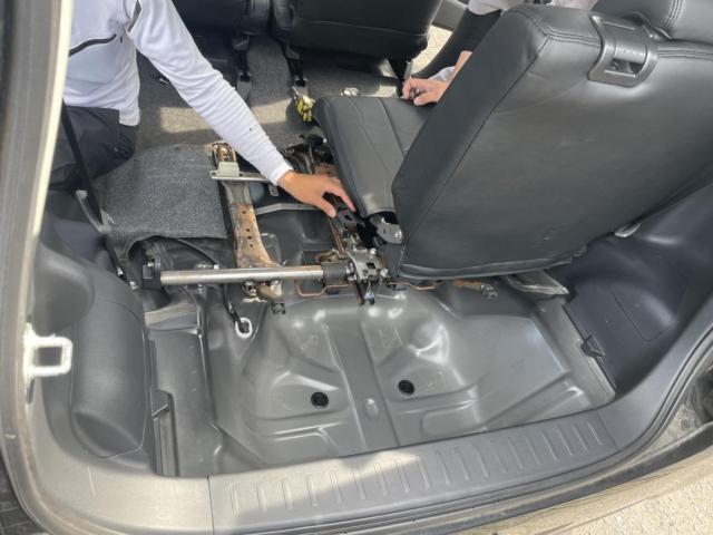 ダイハツ　ムーブ　シートカバー取付　LA100S 岡山市東区