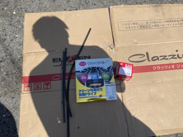 トヨタ 30系プリウス 納車前点検 オイル エレメント ワイパーゴム エアコンフィルター  交換 ZVW30 岡山市東区