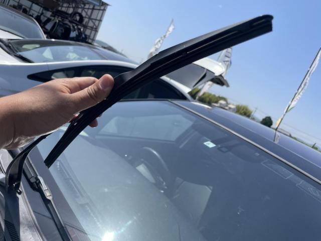 トヨタ 30系プリウス 納車前点検 オイル エレメント ワイパーゴム エアコンフィルター  交換 ZVW30 岡山市東区