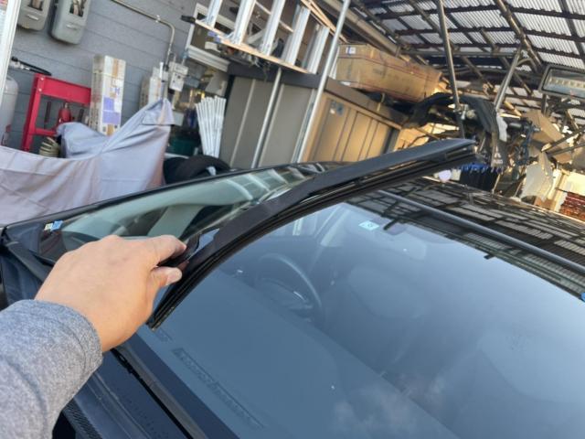 トヨタ 30系プリウス 納車前点検（オイル エレメント ワイパーゴム エアコンフィルター）交換 ZVW30 岡山市東区