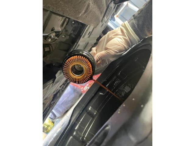 トヨタ 30系プリウス 納車前点検（オイル エレメント ワイパーゴム エアコンフィルター）交換 ZVW30　岡山市東区