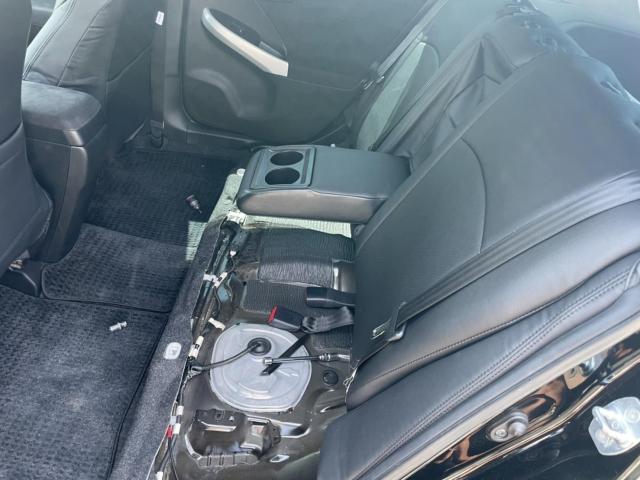 トヨタ 30系プリウス シートカバー取り付け ZVW30 岡山市東区