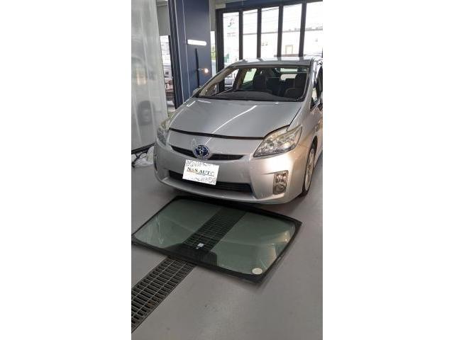 トヨタ 30系プリウス フロントガラス 交換 ZVW30 岡山市東区